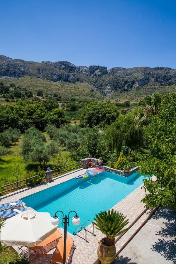 Eleana Villa Angouselianá Exterior photo