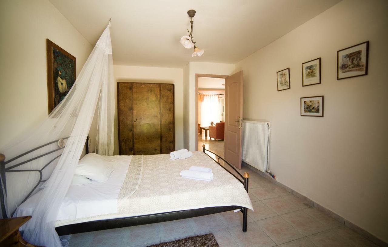 Eleana Villa Angouselianá Exterior photo