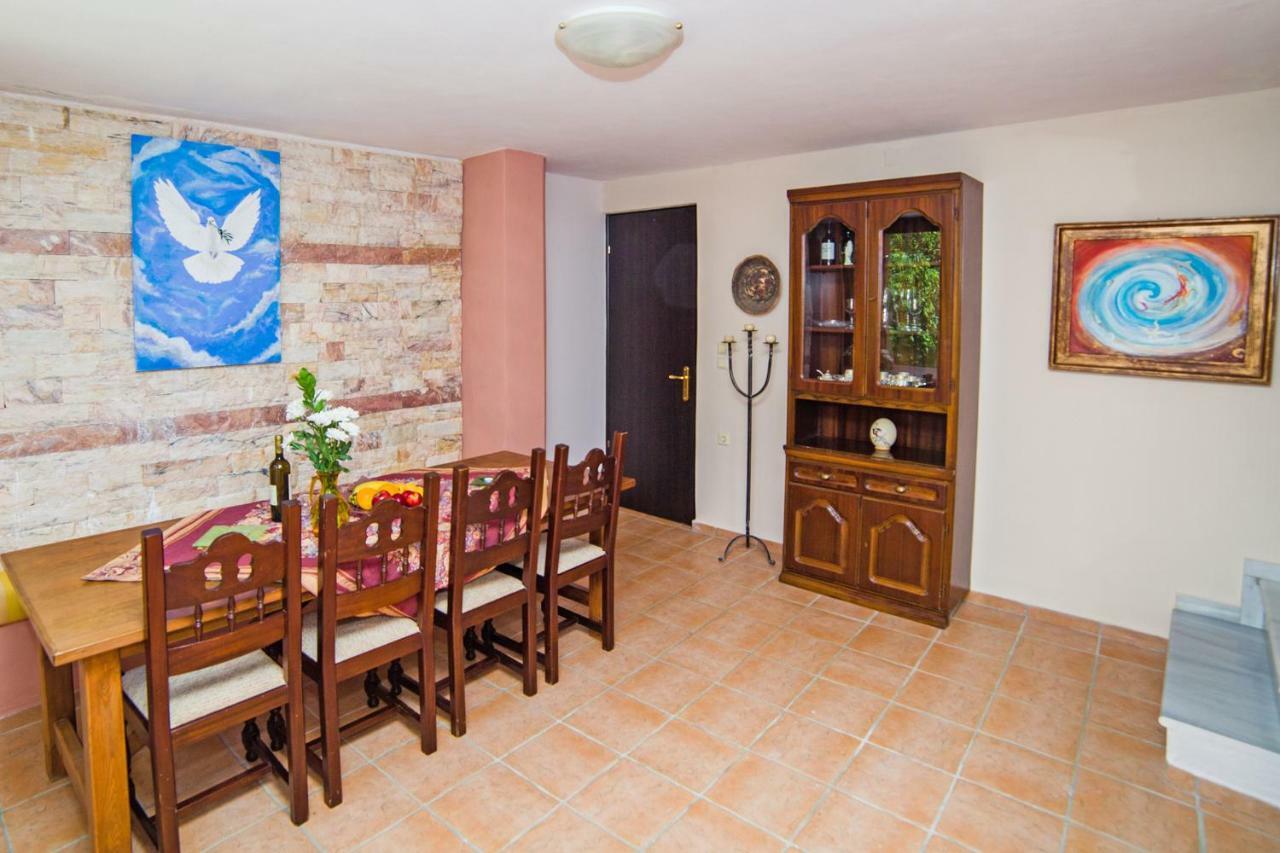 Eleana Villa Angouselianá Exterior photo